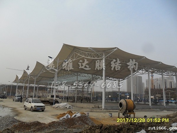 江苏中学门球场膜结构现场