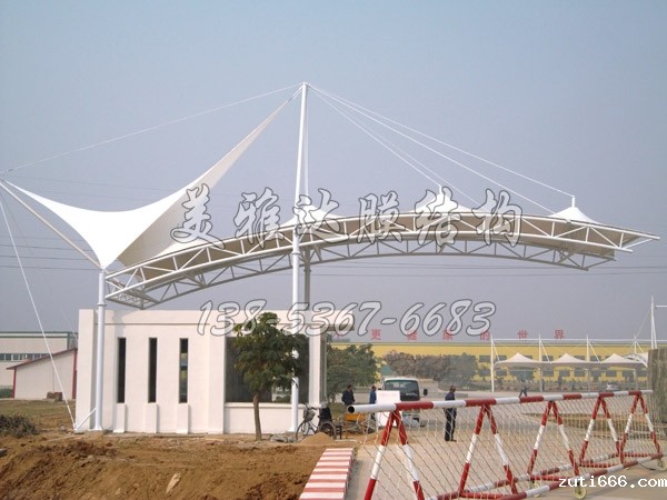 山东聚鑫源大门口膜结构