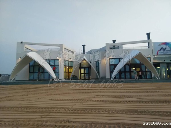 潍坊滨海欢乐海沙滩小品膜结构