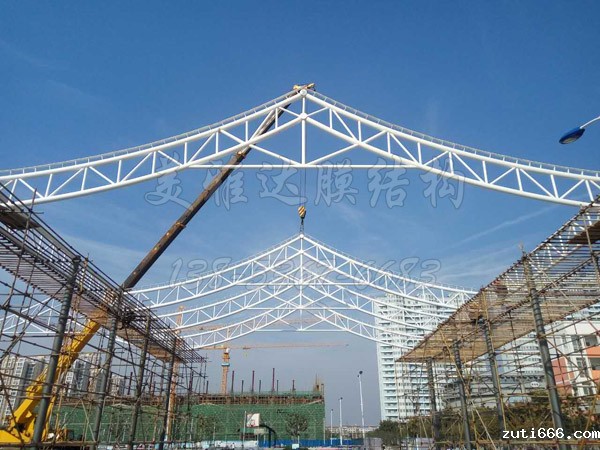 江苏某中学门球场膜结构罩棚