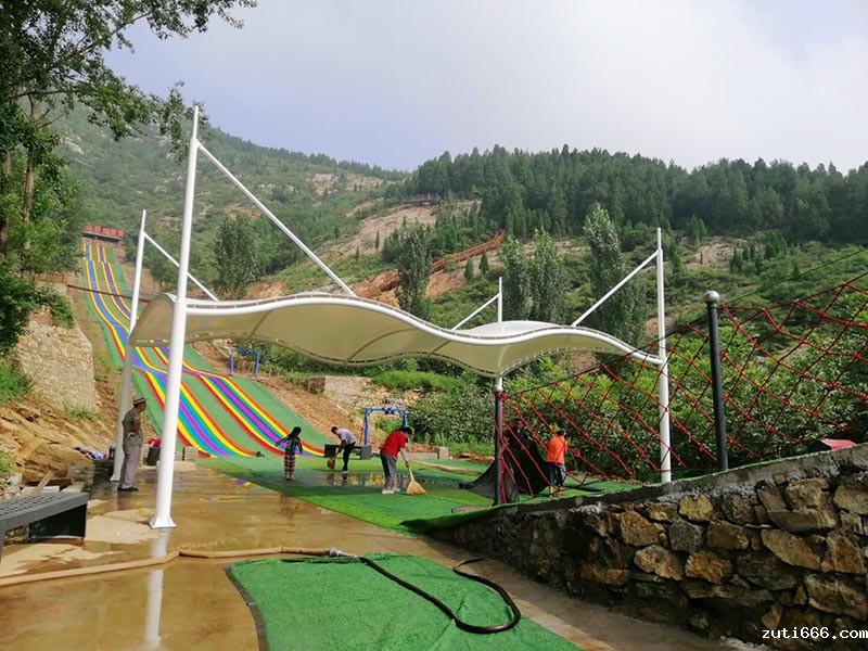 博山彩虹滑道