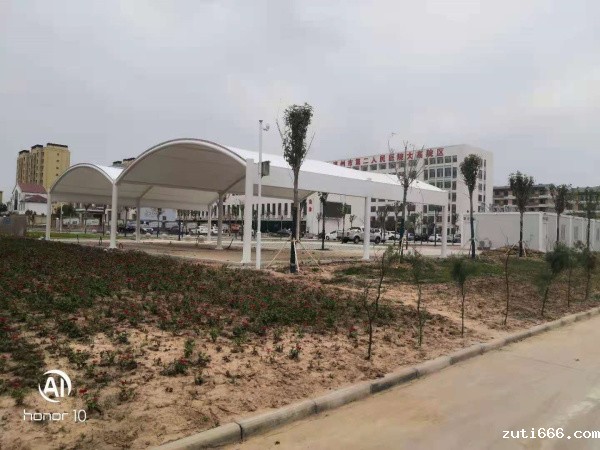 4、车棚膜结构：滨州市第二人民医院车棚膜结构(1)