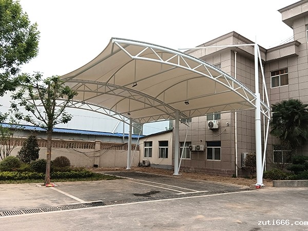 成武某企业自用房车遮阳棚